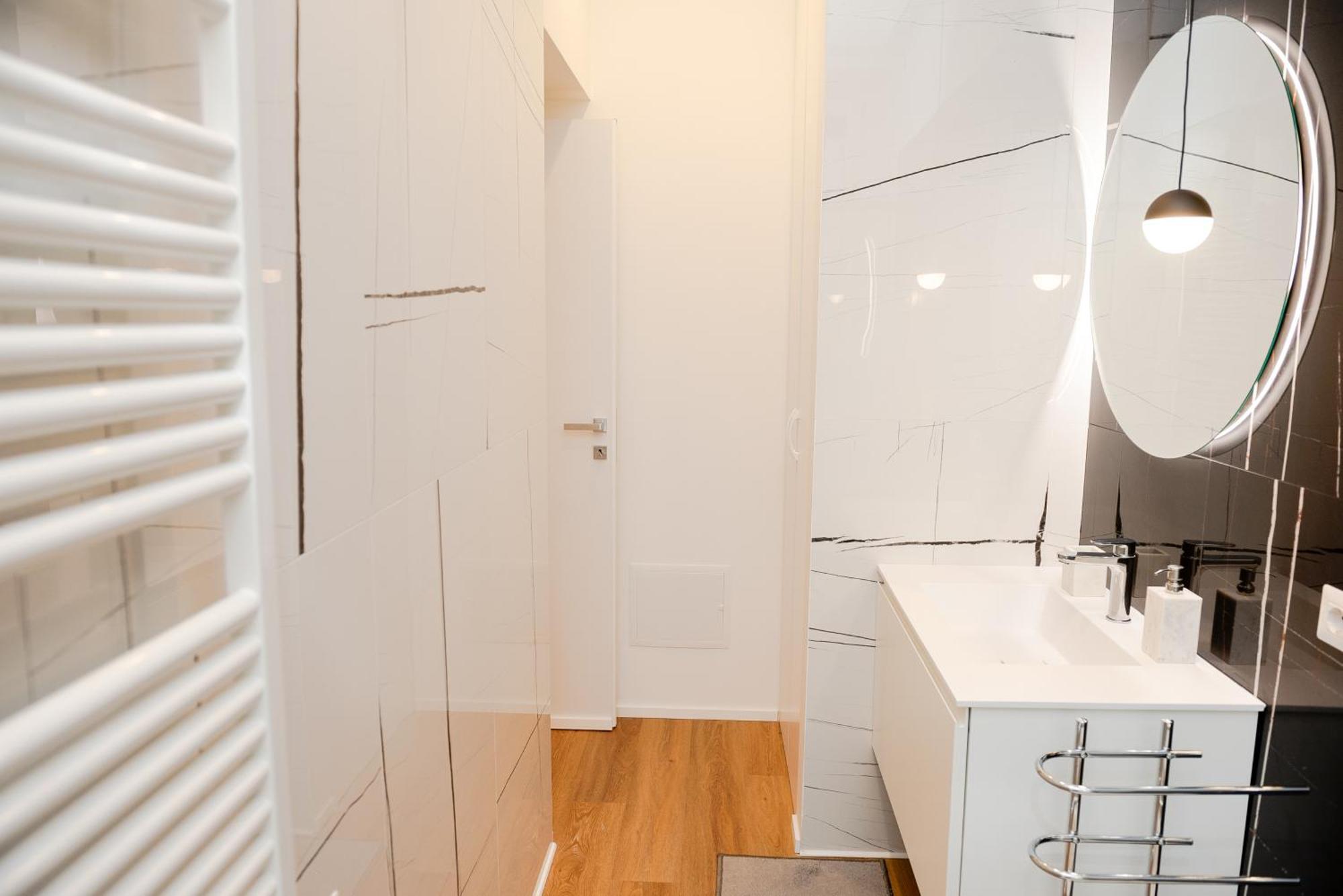 Casa Vacanze Roma Apartment *